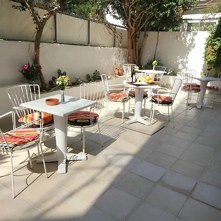 Hotel Moschos 2*